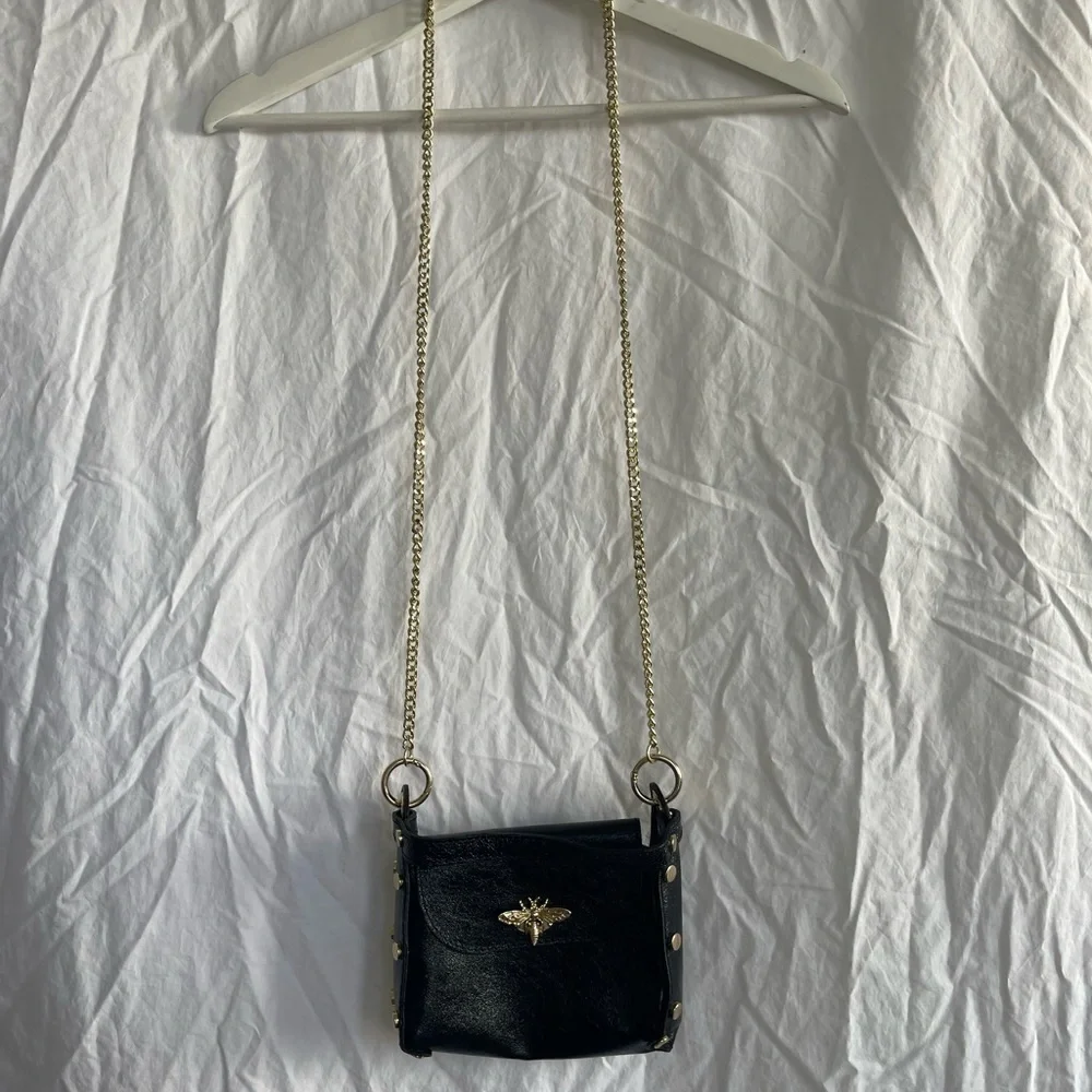 Vera Pelle Purse With Bee Logo Bag With Bee Logo Siren